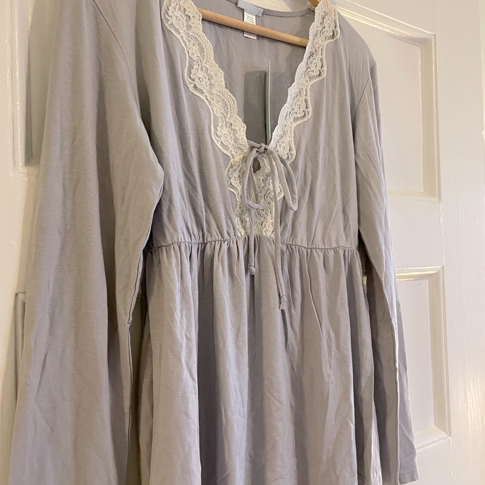 EBERJEY Lady Godiva Lace Trimmed Pajama Top - Women’s Size Medium - New - Picture 4 of 9